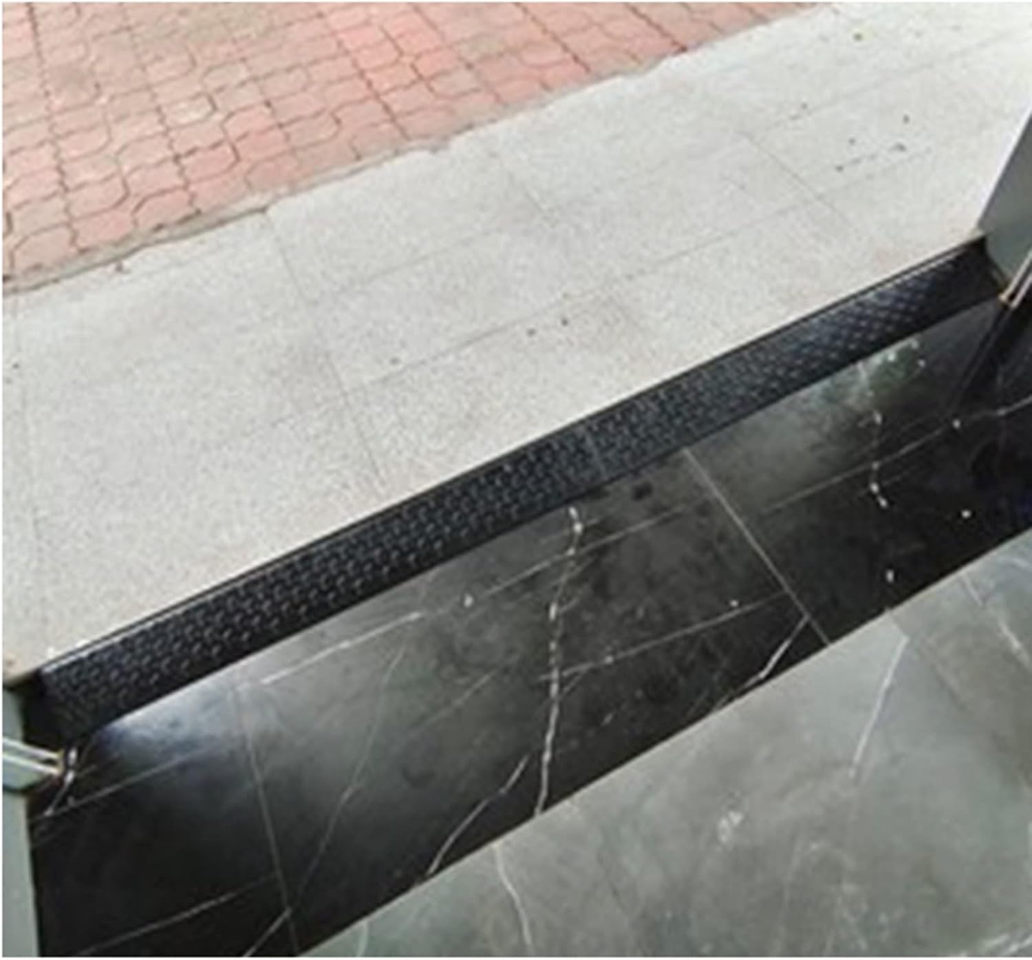 ZJMAMA Threshold Ramp Rubber, 1/2/3/4/5 CM Rise Wheelchairs Ramps for Home Garden Yard Sliding Glass Doors Steps, Indoor Outdoor Entry Transitions Slope (Size : 100x12x5(39.4x4.7x2))