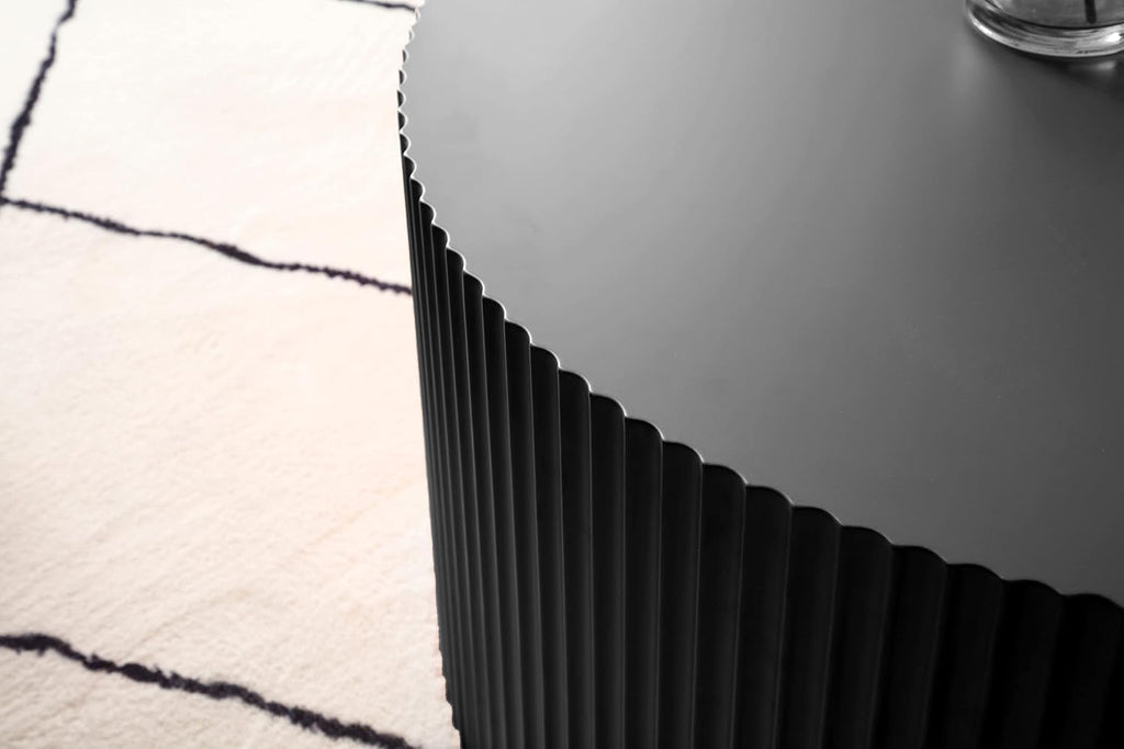 KEIKI 35' Round MDF Coffee Table with Handcrafted Relief Design, Modern Style Circle Coffee Table, No Assembly Required, for Living Room, Bedroom, Reception Room, Office, Matt Black