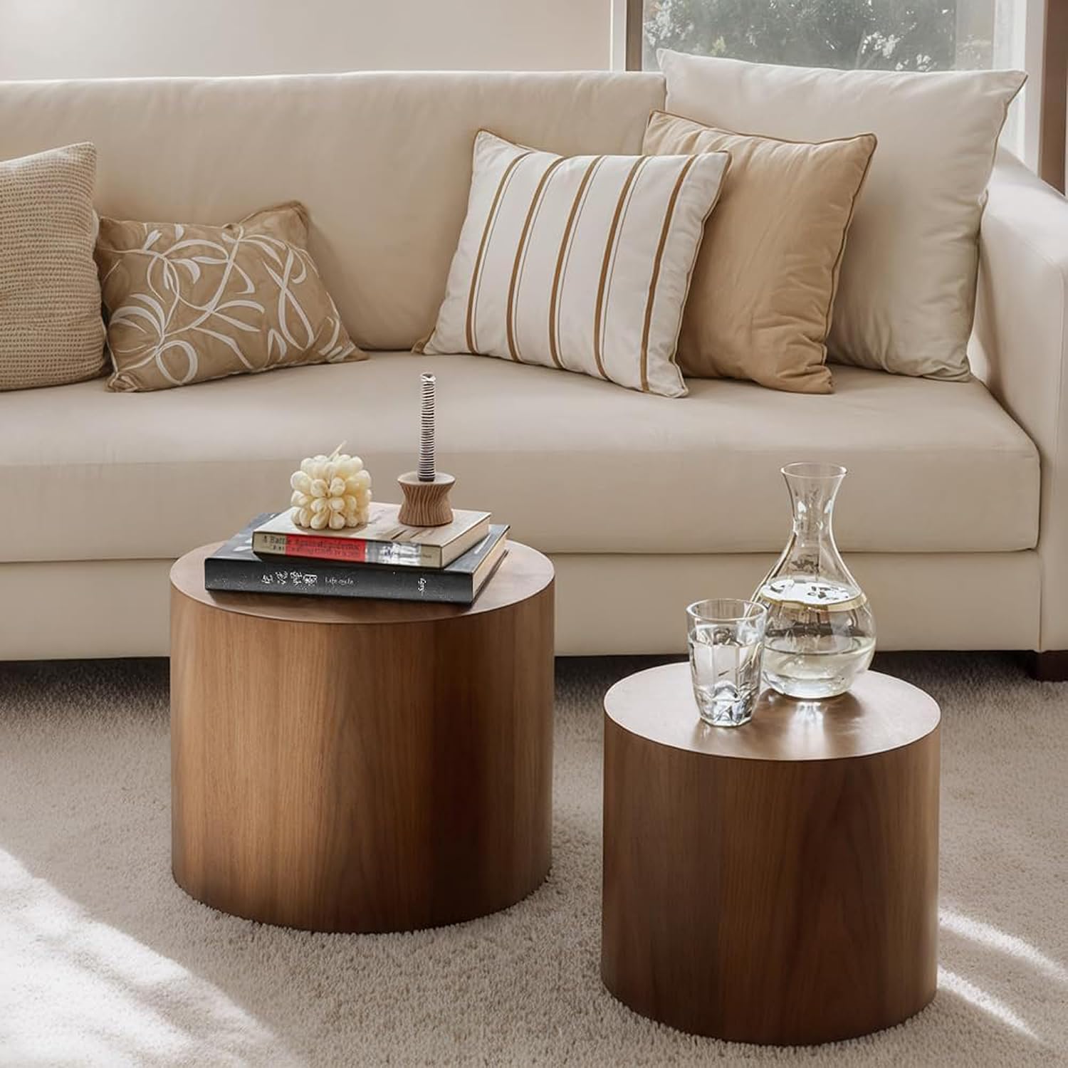 Nesting Coffee Table Set of 2, Modern Nesting Side Table End Table Set Small Round Accent Tables for Small Spaces Wood Circle Coffee Table for Living Room Bedroom Office