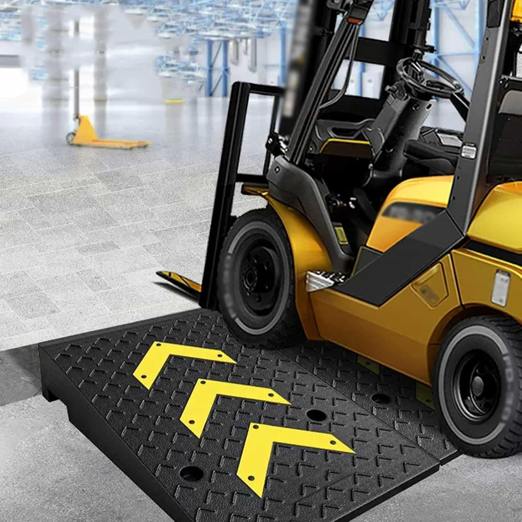 Portable Curb Ramps Rubber Kerb Ramps Heavy Duty Threshold Ramp Portable Door Step Ramps for Wheelchair Mobility Scooters Motorcycle Sidewalk 1 Pack(10cm/4' Rise Height)