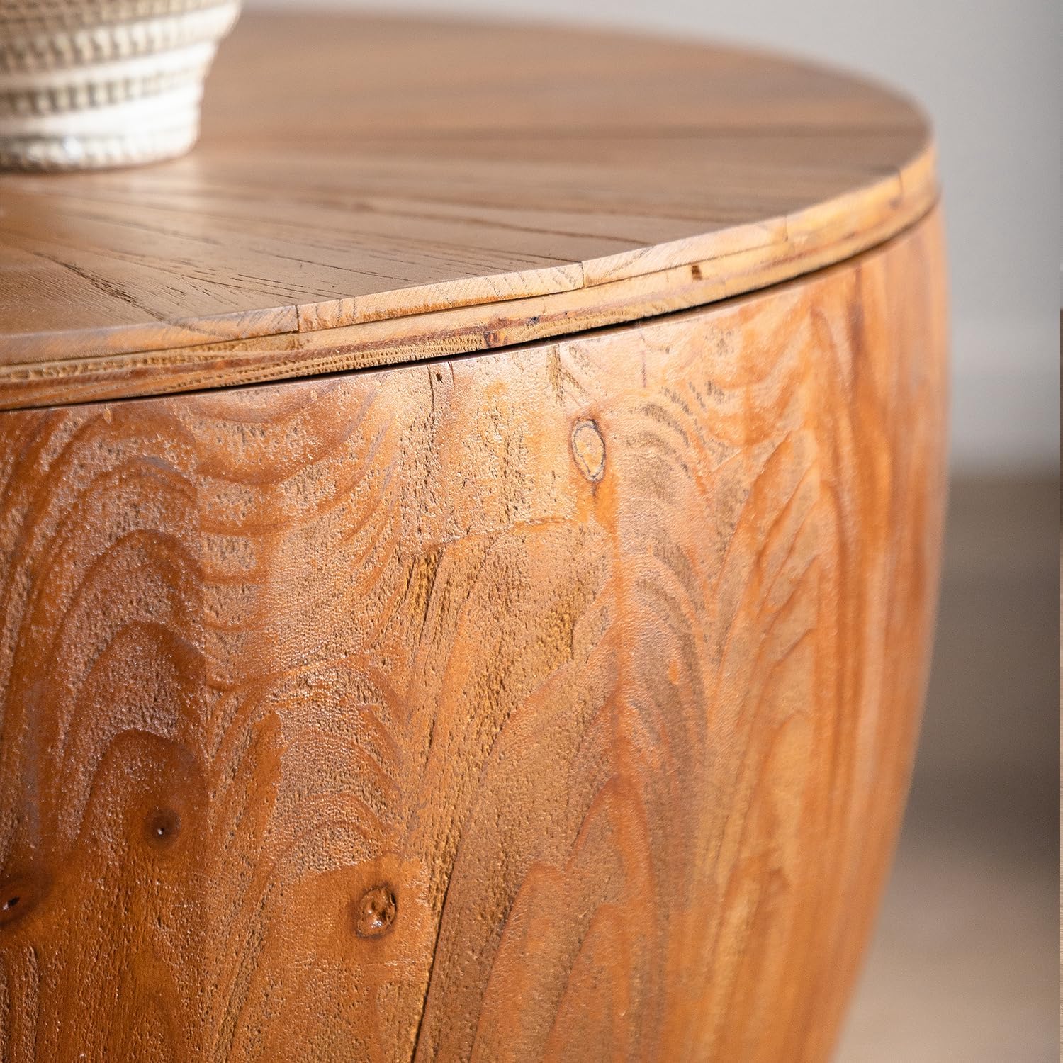 31.5'' Round Wood Coffee Table with Storage for Living Room, Modern Vintage Farmhouse Bucket Shaped Drum Coffee Table for Living Room Apartment Bedroom (Brown, ø31.5'' x 17.7'')