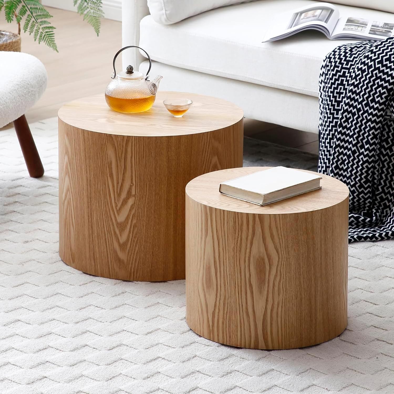Nesting Coffee Table Set of 2, Modern Nesting Side Table End Table Set Small Round Accent Tables for Small Spaces Wood Circle Coffee Table for Living Room Bedroom Office