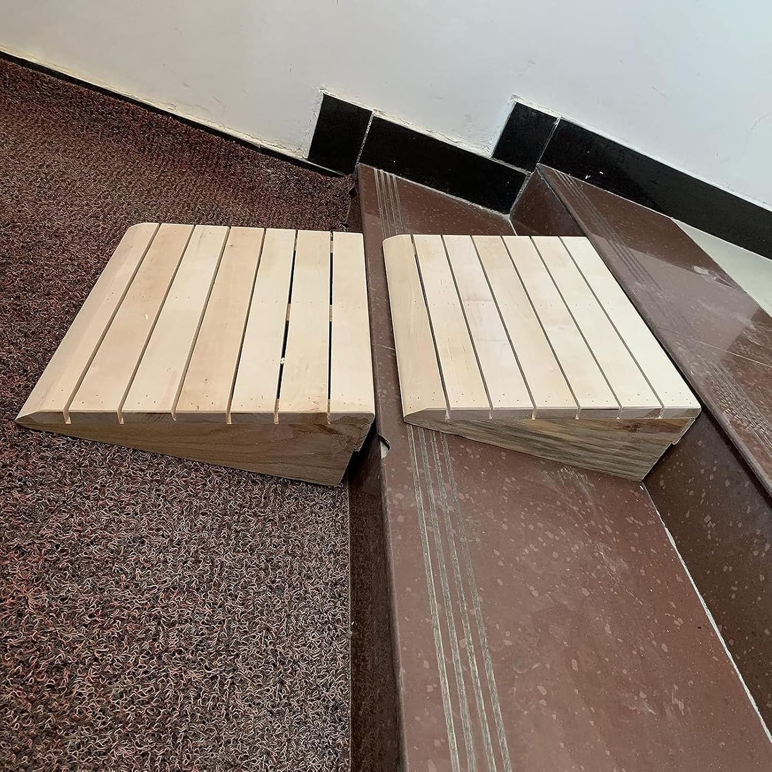 2 Pcs Wooden Threshold Ramps for Doorway 2-6inch Rise, Portable Entry Ramp Outdoor Curb Ramp, Non-Slip Wheelchairs Transition Ramp for Steps/Front Door/Patio/Garage ( Size : 12.1x11.8x3.1in/30.8x30x8c