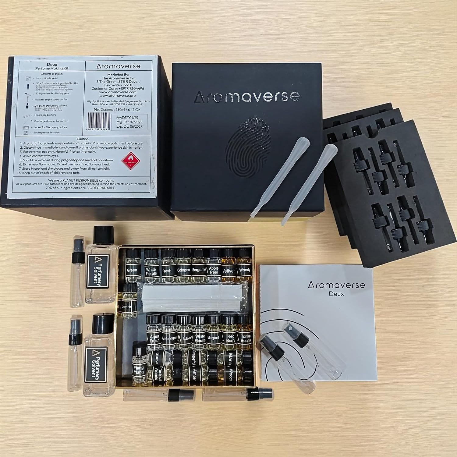 Deux Perfume Making Kit - Make Your Own Perfume Kit for Women & Men with 30 Aromatic Ingredients, Spray Bottles, Droppers & 6 Recipes, Unisex Scents with Fresh, Amber, Floral, Musk Notes