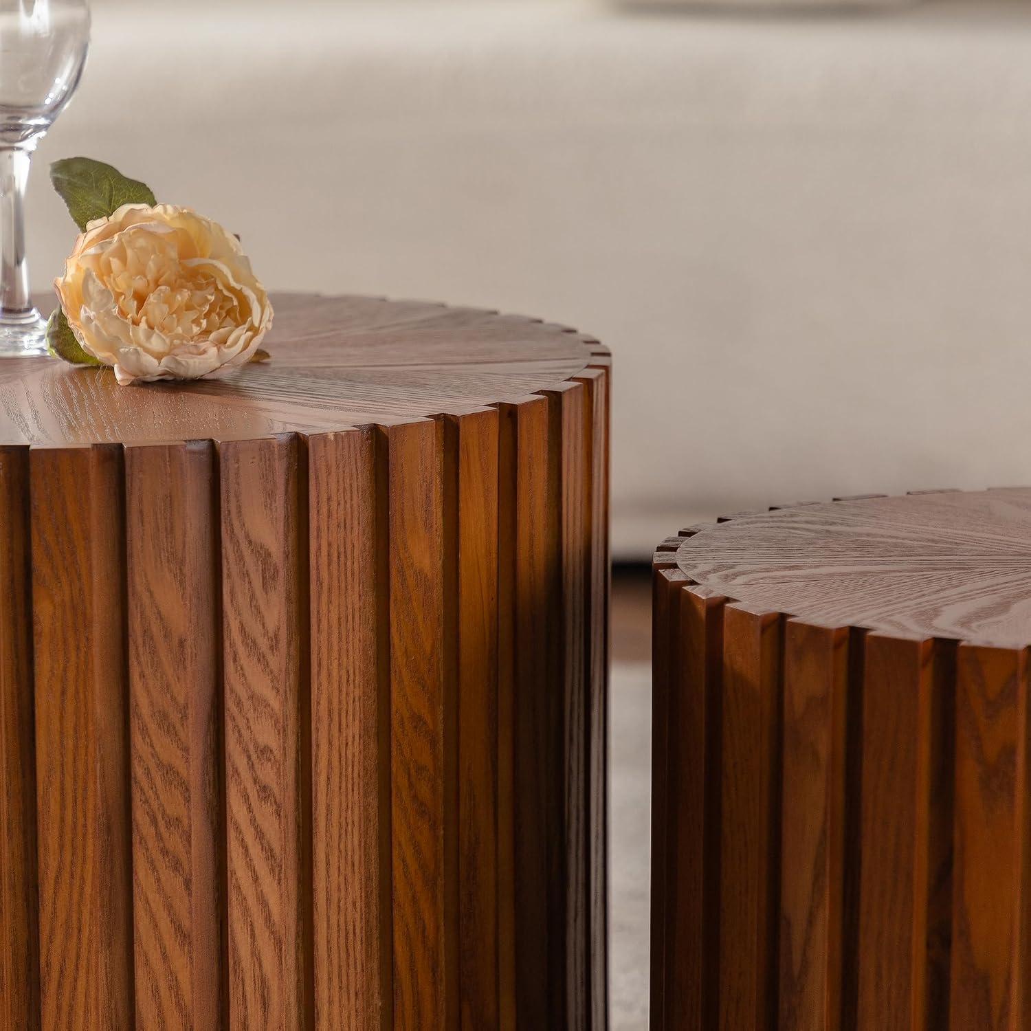 KEVINSPACE Nesting Coffee Table Set of 2 Circle CoffeeTable Modern NestingTables for Living Room Round Fluted Wooden CoffeeTabl No Need Assembly for Bedroom Balcony Lounge 33.86' Walnut