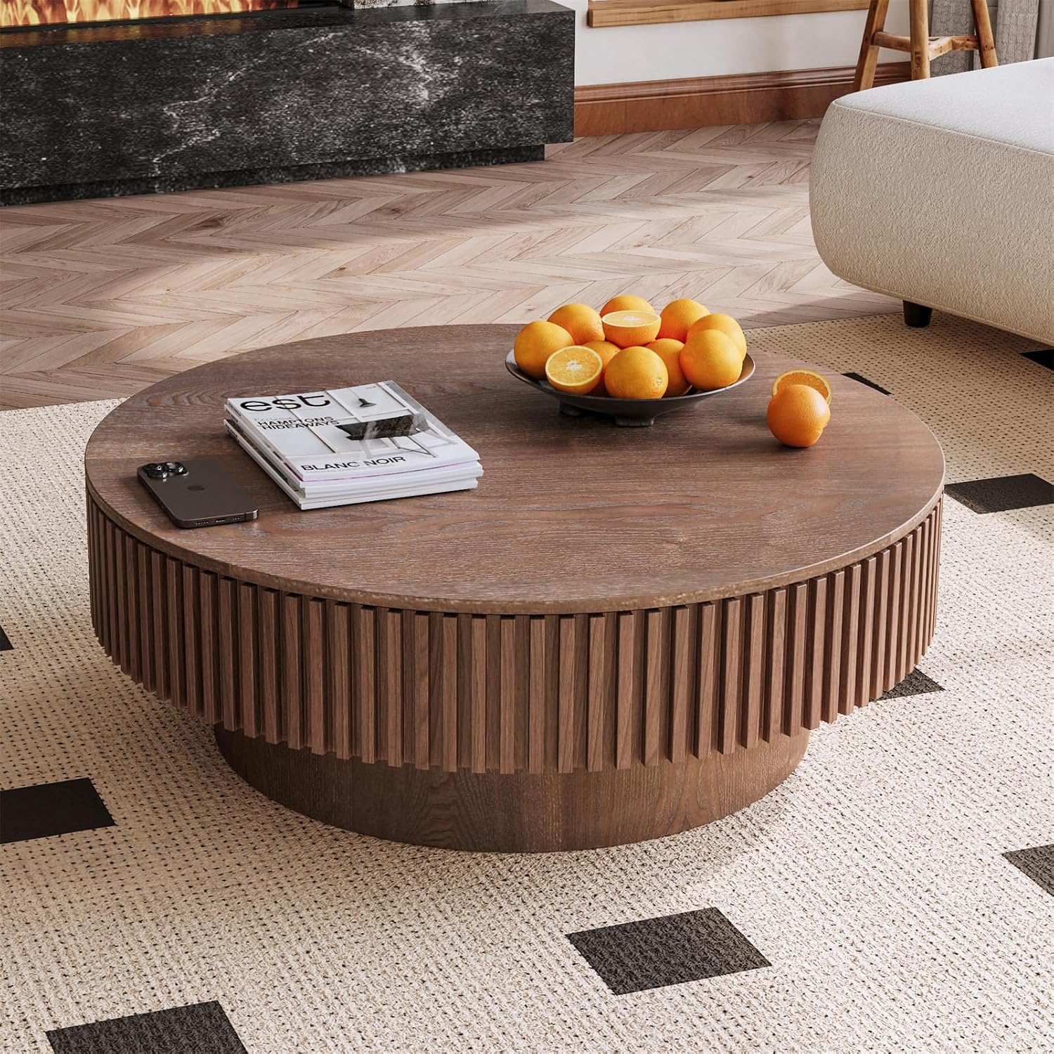 39.37'' Round Coffee Table for Living Room, Fluted Coffee Table with Hidden Storage, Solid Wood Veneered Circle Tea Table, Modern Tea Table for Small Space Apartment (Walnut)