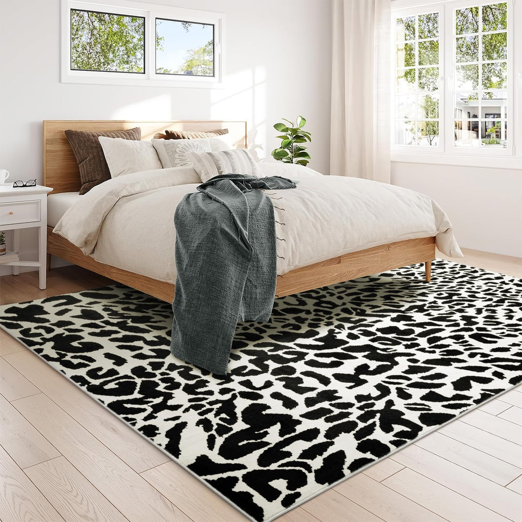 YIHOUSE Leopard Rug for Living Room, Black and White Cute Cheetah Print Rug Modern Washable Animal Printed Rugs for Bedroom, Girls Boys Dorm Room Nursery Room, Playroom, 6x9