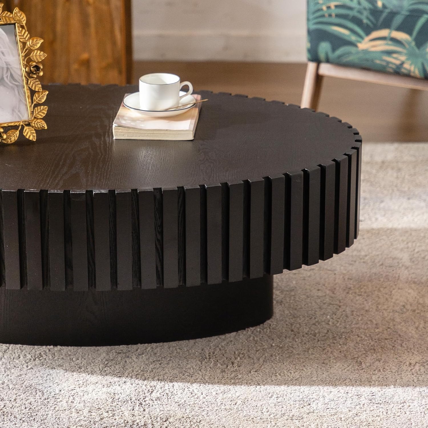 43.3in Oval Fluted Coffee Table Drum Coffee Tables for Living Room Modern Pedestal Center Table (Oval Black 43.3in)