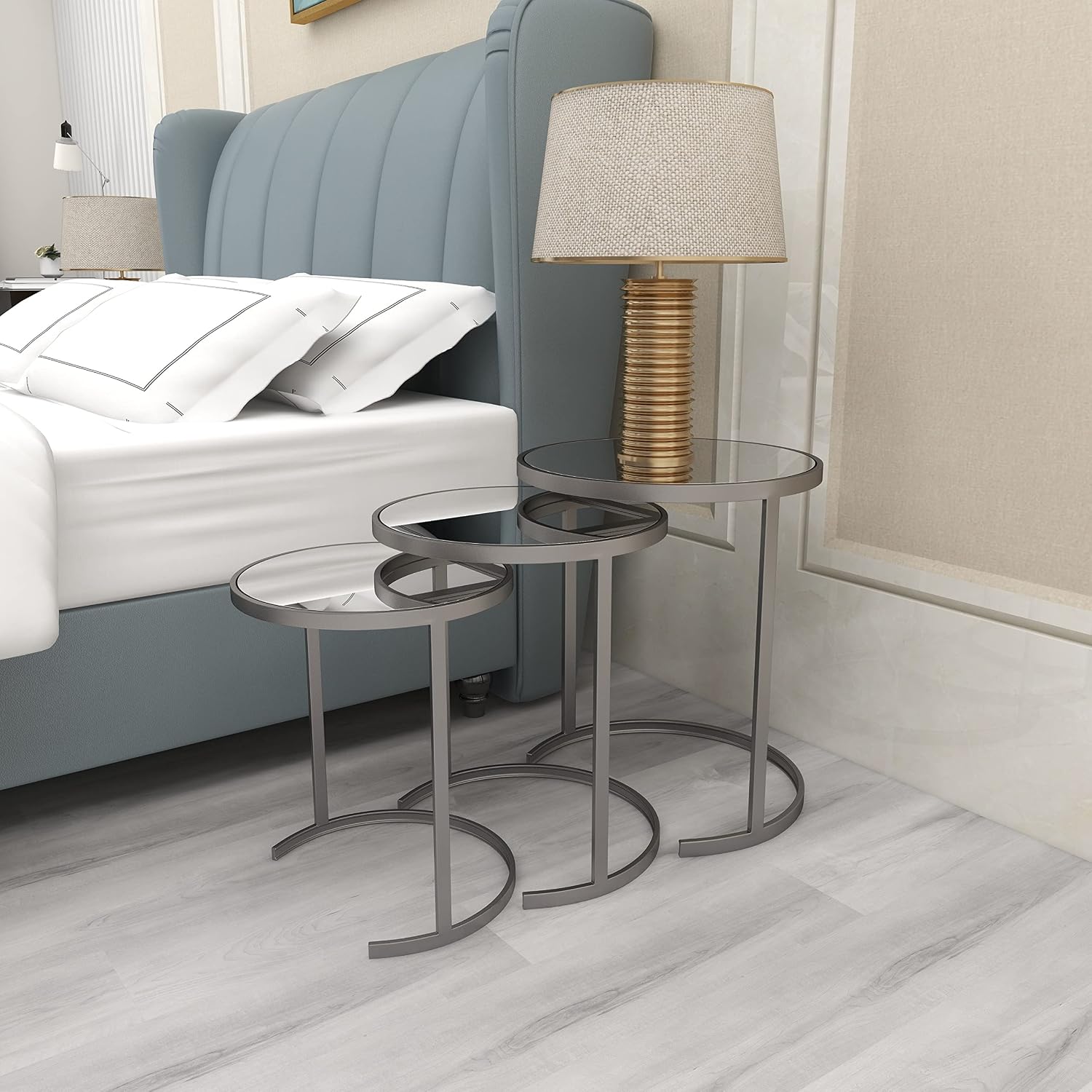 Deco 79 Metal Side End Accent Table Round Nesting End Table with Mirrored Glass Top, Set of 3 Side Table 21', 19', 17'H, Silver