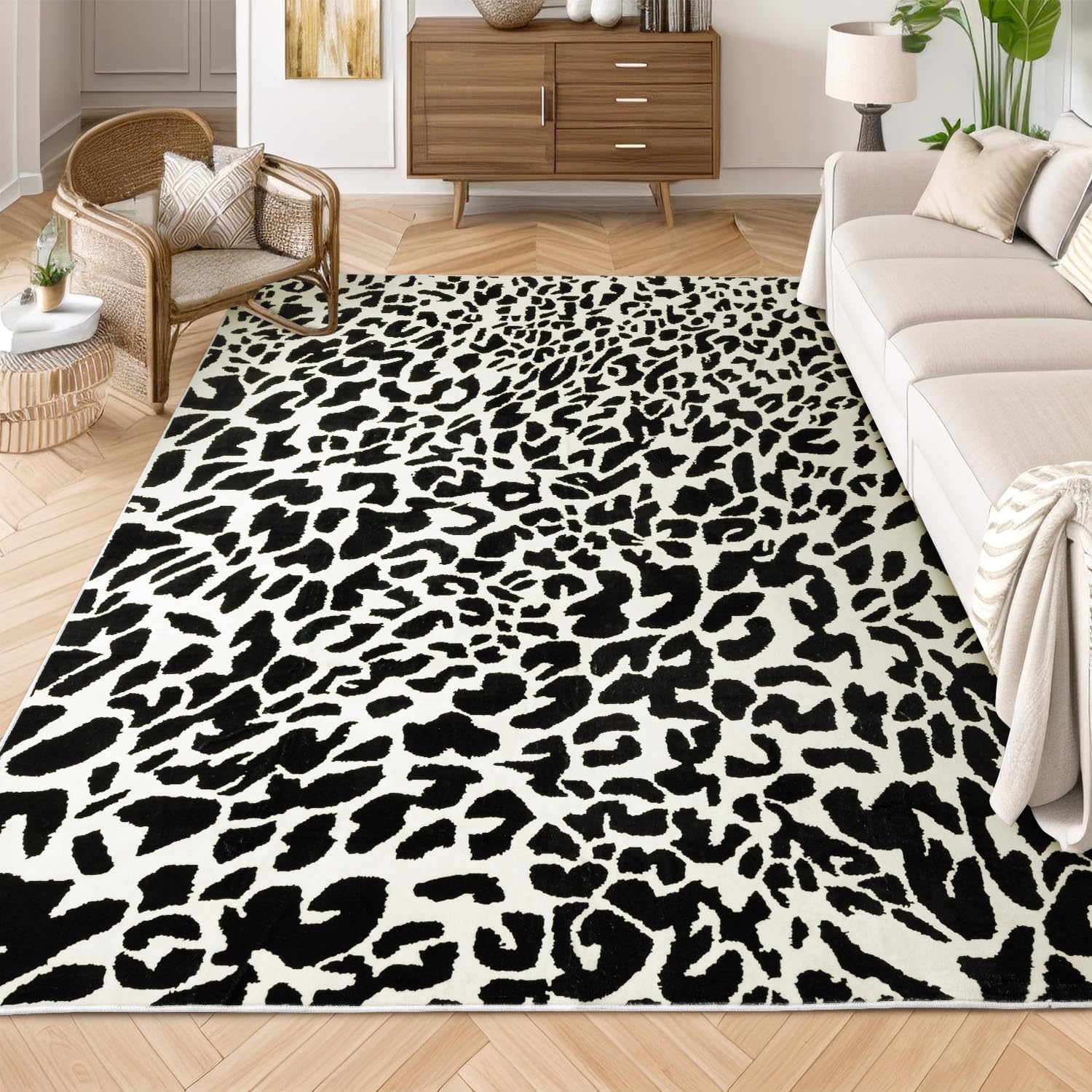 YIHOUSE Leopard Rug for Living Room, Black and White Cute Cheetah Print Rug Modern Washable Animal Printed Rugs for Bedroom, Girls Boys Dorm Room Nursery Room, Playroom, 8x10