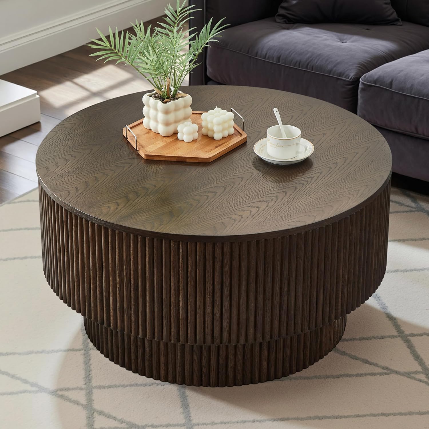 31.49' Wood Round Coffee Table for Living Room, Fluted Circle Coffee Table with Storage, Modern Handcraft, Easy Assembly(Brown, 31.49'x31.49'x15.74')