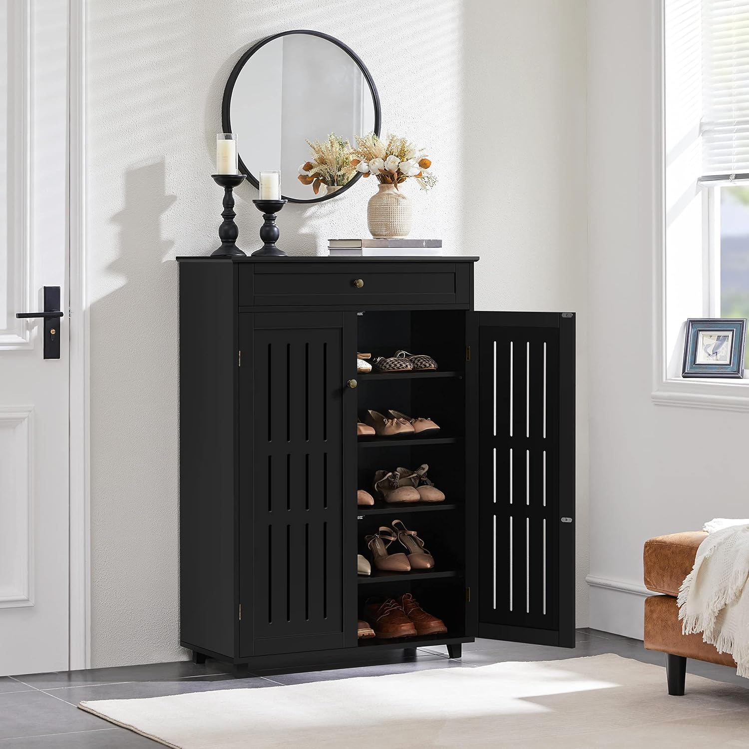 Yaheetech Shoe Cabinet, 5-Tier Shoe Rack Organizer with 1 Drawer, Freestanding Wooden Shoe Storage Cabinet with 2 Louvered Door & Adjustable Shelves for Entryway Hallway, Black