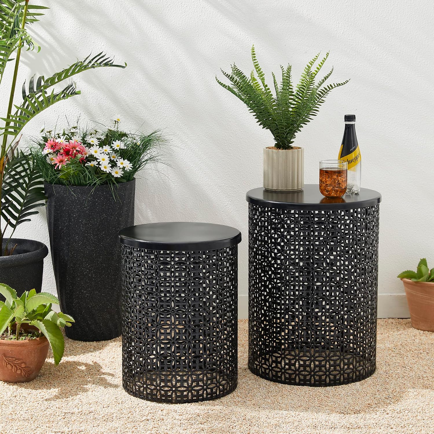 Glitzhome Accent Tables Living Room Set of 2, Round Metal Side End Table, Small Circle Coffee Bedside Table, Planter Stand for Couch Nightstand Bedroom Patio Backyard, Glossy Black