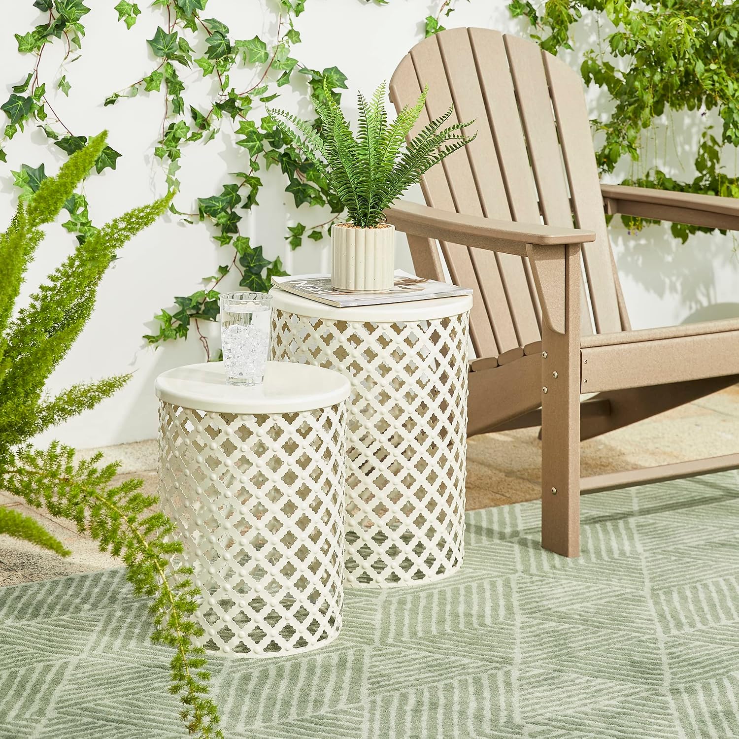 Glitzhome Accent Tables Living Room Set of 2, Round Metal Side End Table, Small Circle Coffee Bedside Table, Planter Stand for Couch Nightstand Bedroom Patio Backyard, Glossy White