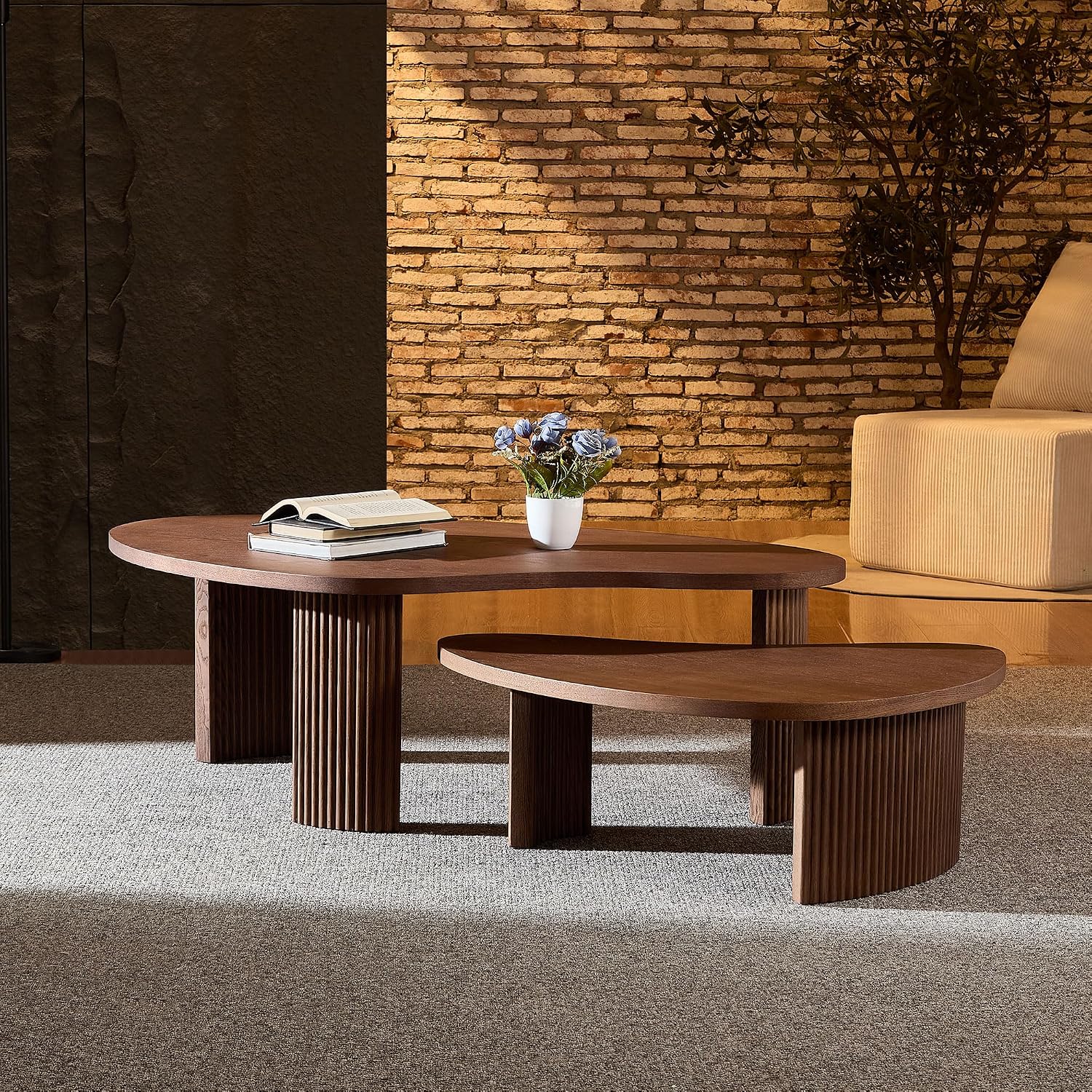 Nesting Coffee Table Set of 2, Modern Irregular Nesting Tables Wooden Center Circle Accent Tea End Side with Fluted Legs for Living Room, Apartment, Office 49.41' W Walnut