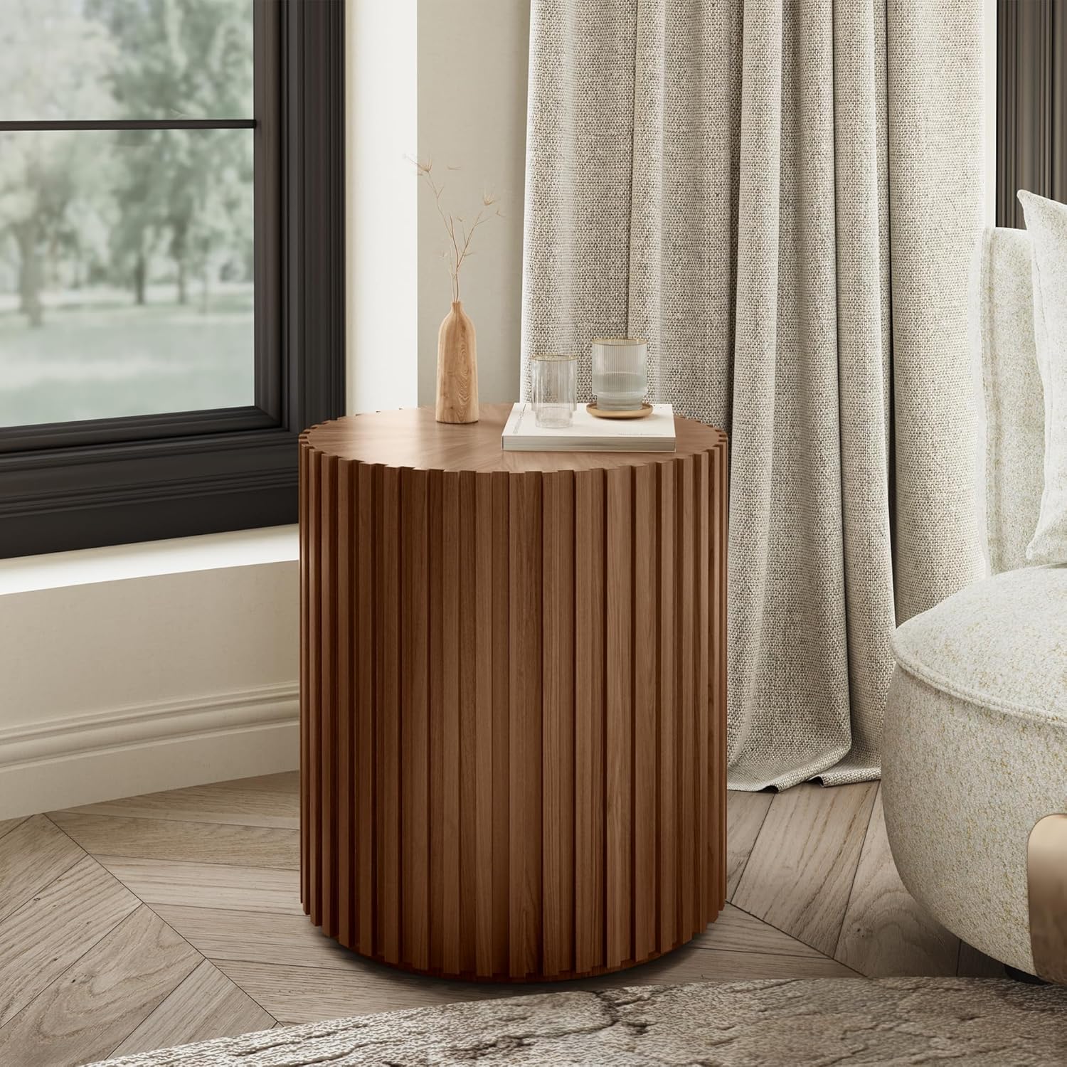 POVISON Round Coffee Side Table, Mid Century Wood End Table, Fluted Side Table for Living Room Bedroom Office, 20.08', Light Walnut