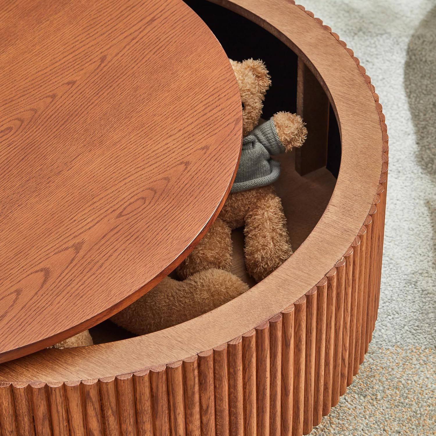 31.49' Wood Round Coffee Table for Living Room, Fluted Circle Coffee Table with Storage, Modern Handcraft Coffee Table for Apartment, Easy Assembly(Espresso, 31.49'x31.49'x15.74')
