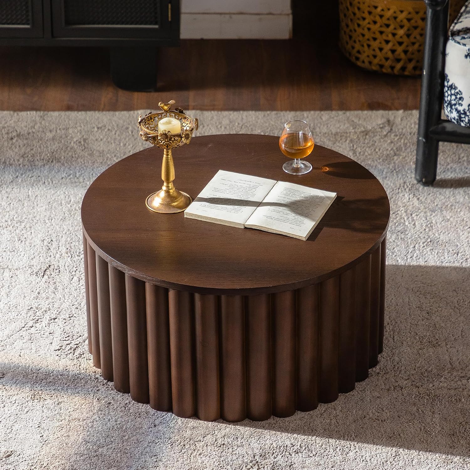 ø27.55'' Round Lift Top Coffee Table with Hidden Storage Space, Modern Drum Handcraft Wood Fluted Coffee Table for Living Room, No, Assembly, Walnut