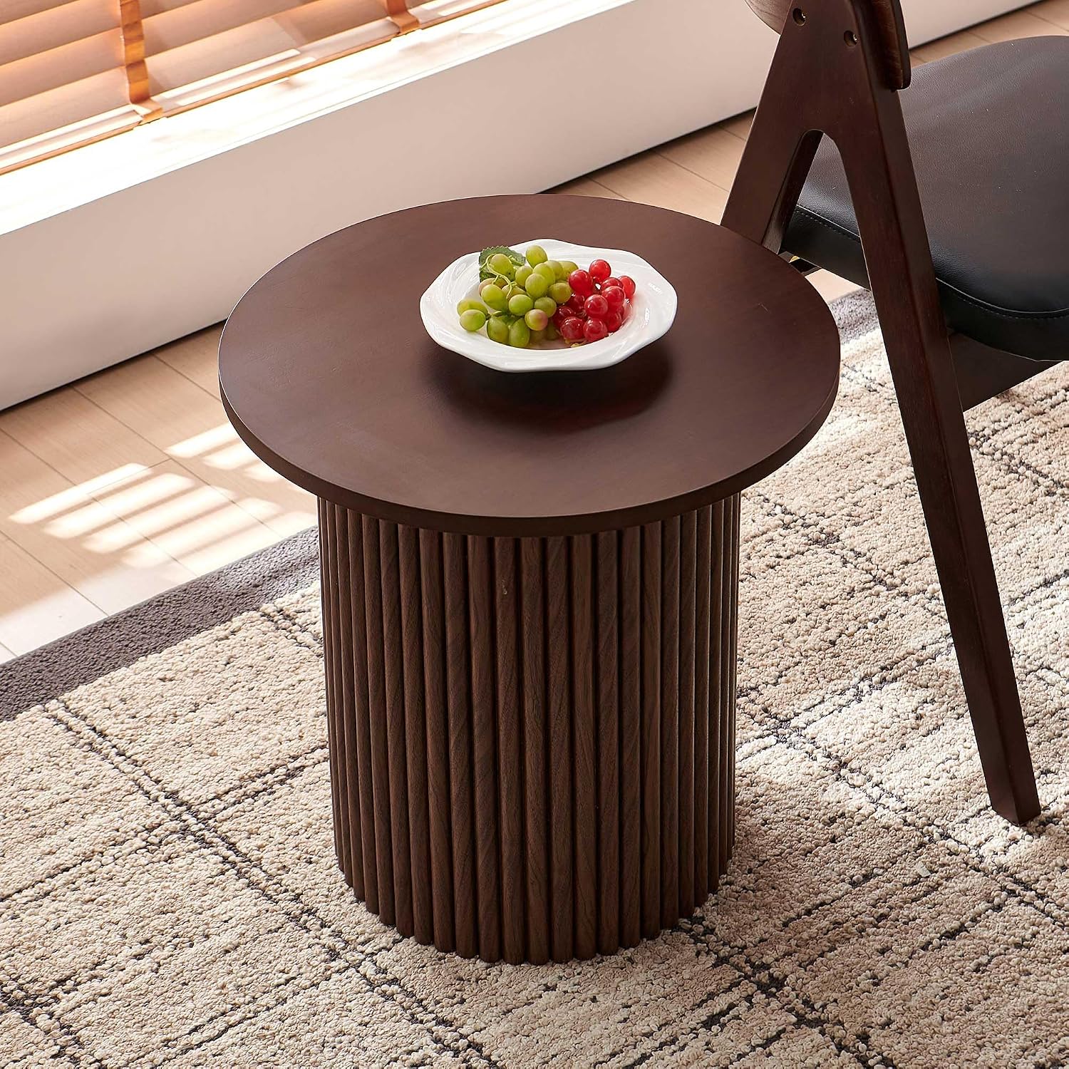 19 Inch Round End Table, Small Accent Pedestal Side Table, Wood Bedside Table for Living Room, Bedroom, Walnut Wood Veneer
