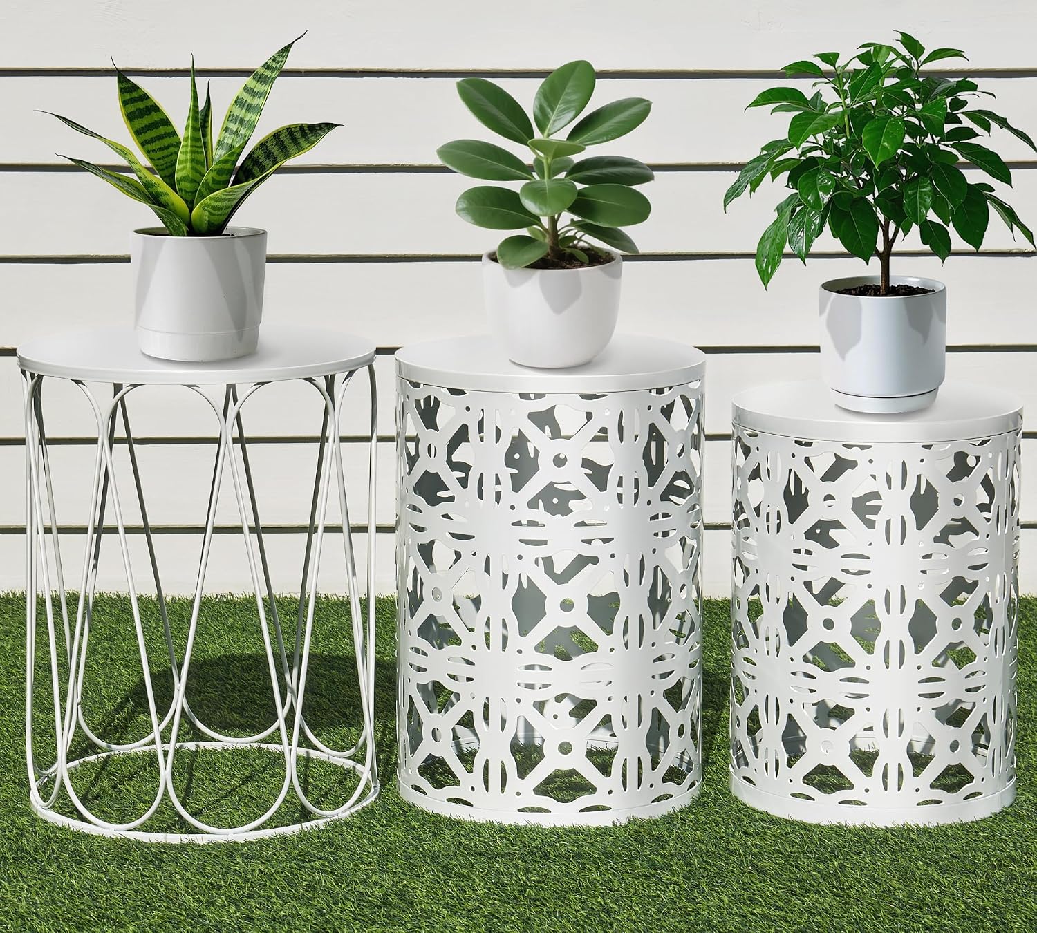 HFHOME Set of 3 Metal Outdoor Side Table, Nesting Round Coffee Table for Indoor Outdoor, Heavy Duty End Tables Plant Stand Living Room Garden Stool - White